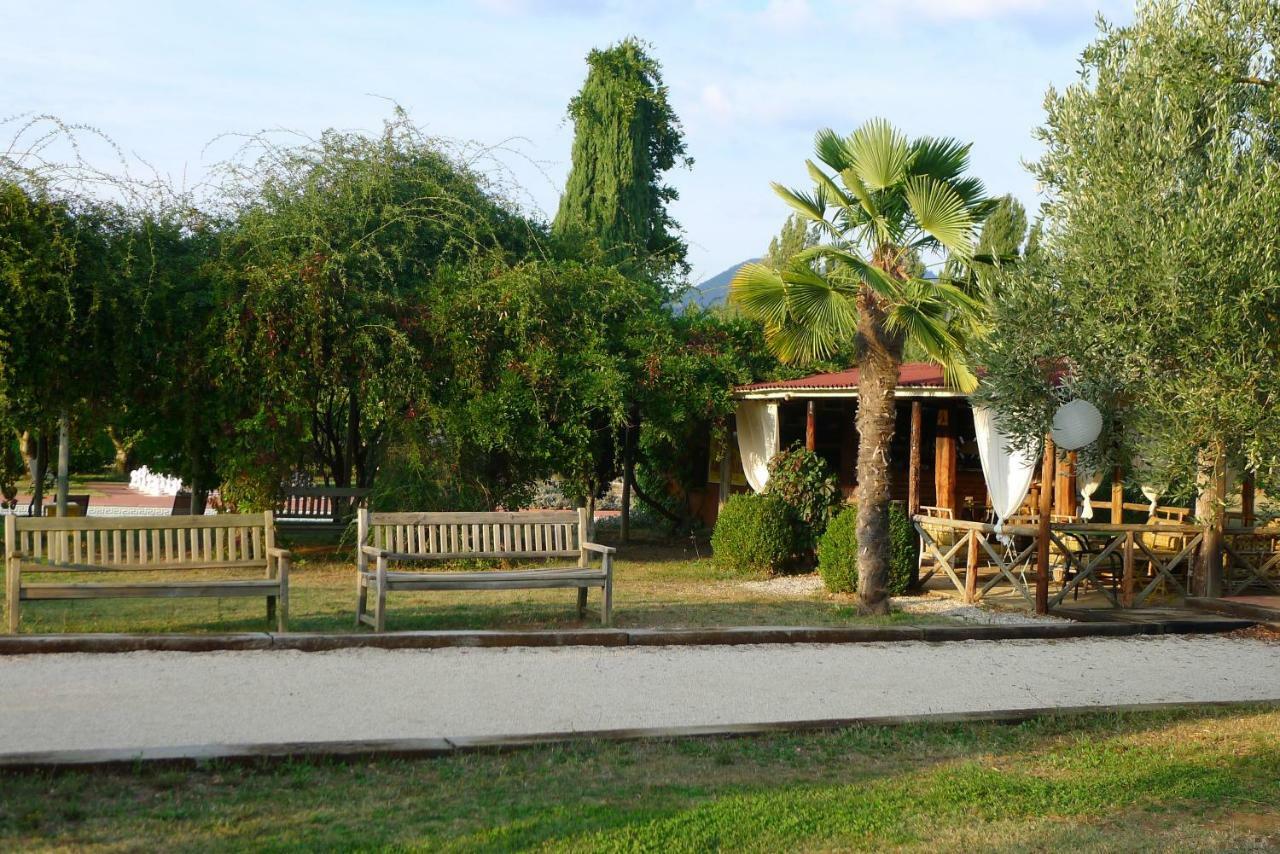 Les Piegonnaises - 2 Roulottes Villa Exterior foto